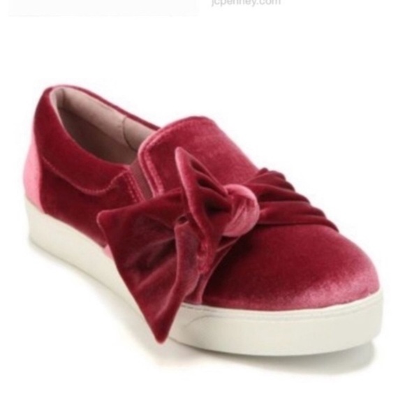 Libby Edelman Velvet Slip Ons - Picture 1 of 5
